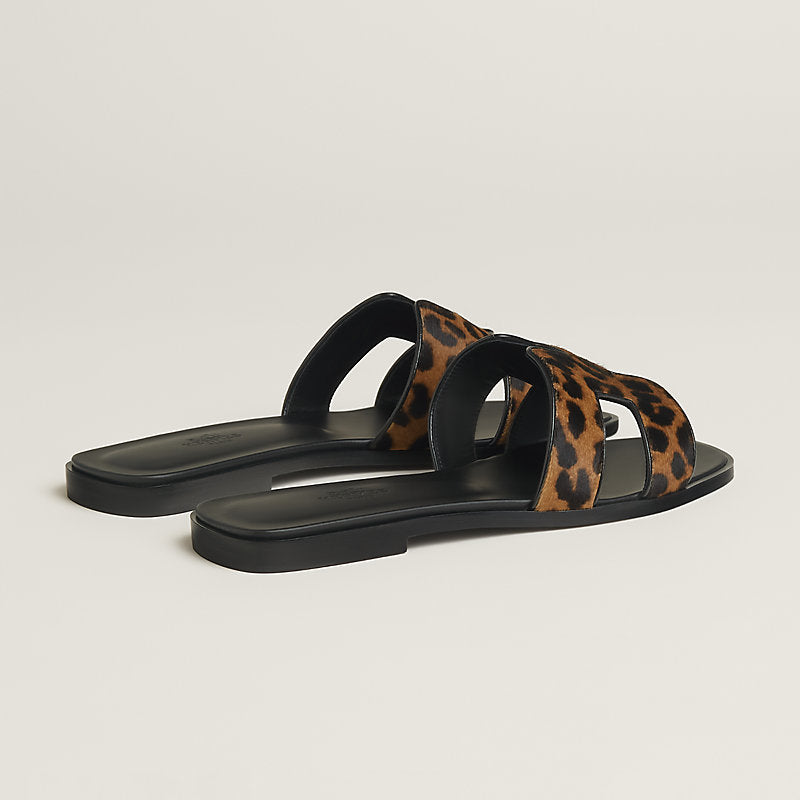 Hermès Oran sandal 'Gold / Noir'