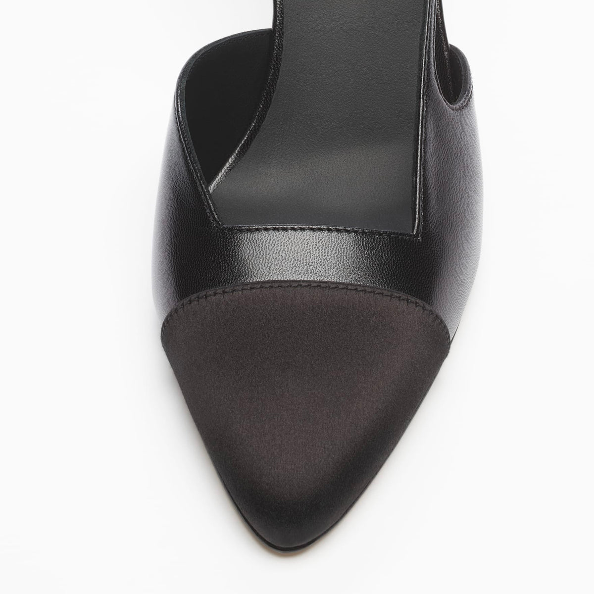 Chanel MÉTIERS D’ART 2026 SLINGBACKS GOATSKIN & MIXED FIBERS BLACK