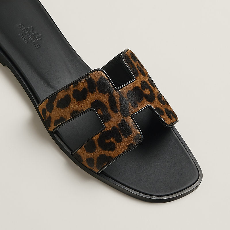 Hermès Oran sandal 'Gold / Noir'