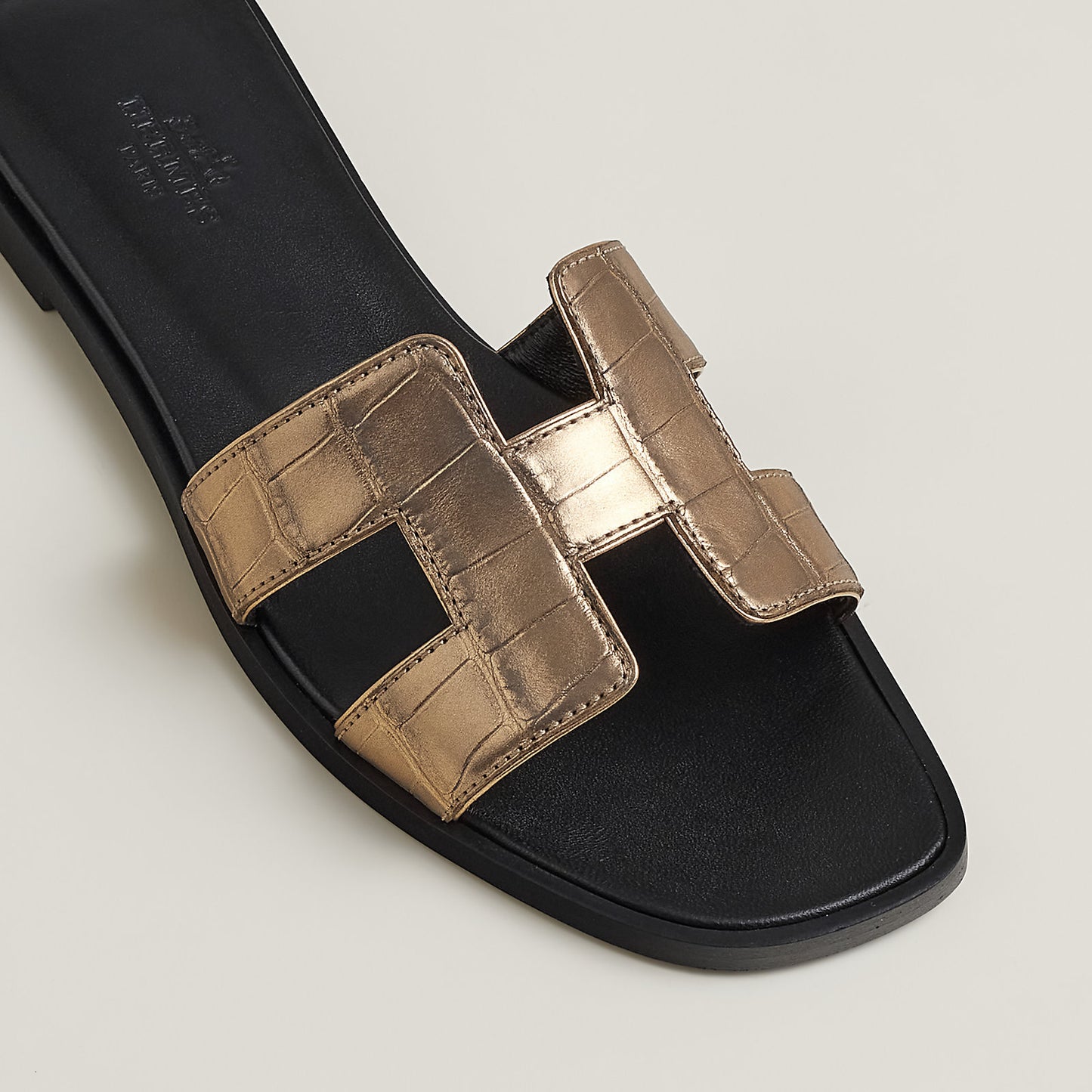 Hermès Oran sandal 'Doré Foncé'